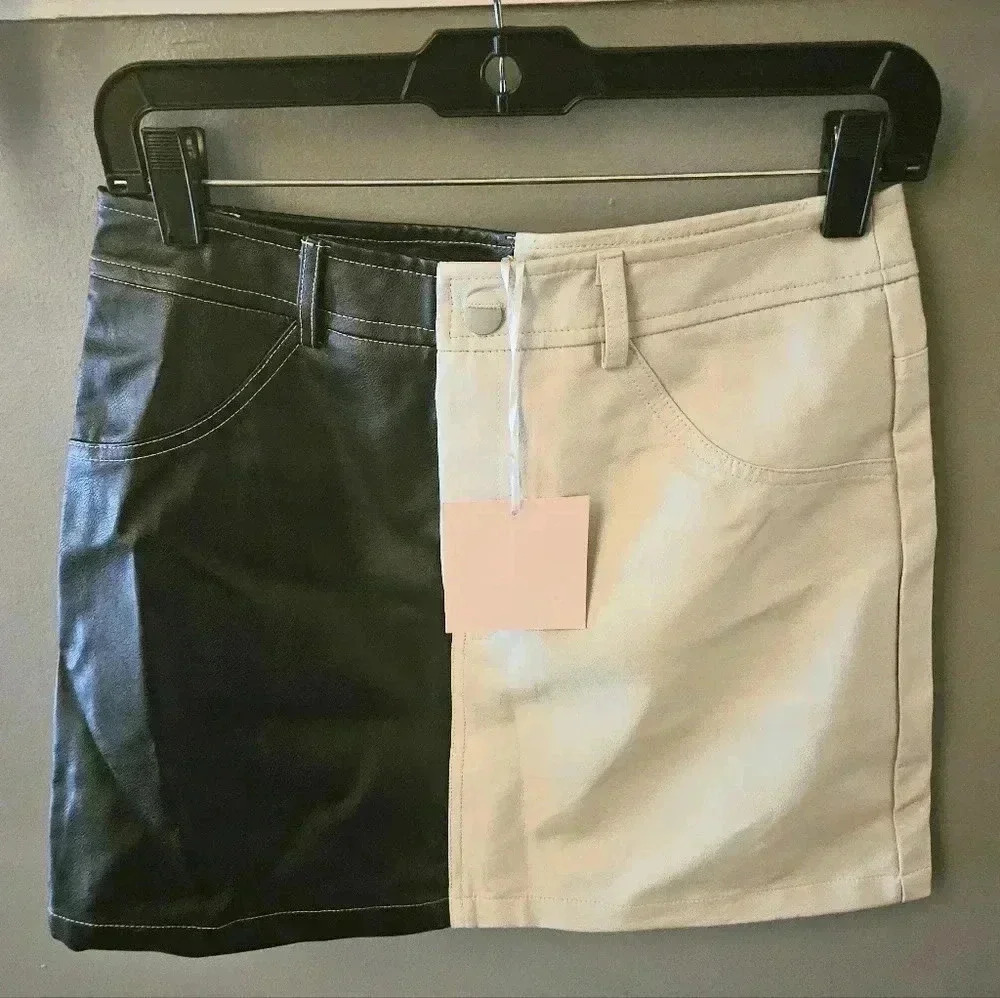Bailey Rose Faux Leather Black & Cream Mini Skirt (M)